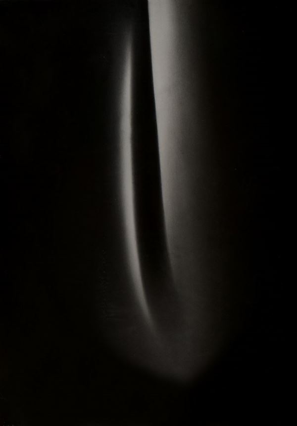 ROBERTO ALMAGNO : Ombre  (2005)  - tecnica mista cenere e fuliggine su cartoncino - Auction ASTA DI NATALE - II SESSIONE - II - Fidesarte - Casa d'aste