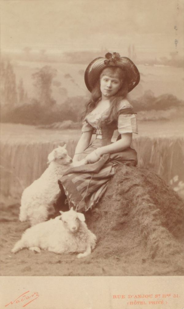 NADAR - Jeune femme