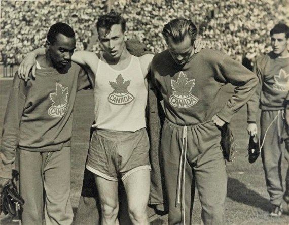 LENI RIEFENSTHAL - The Canadian Football Team, From Olympia Portfoglio