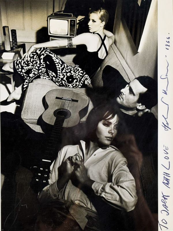 HELMUT NEWTON - Le guitariste Patrick Bashford pour le magazine Queen
