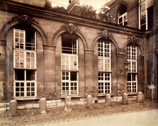 EUGENE ATGET : Ambassade d&#39;Autriche, 57 rue de Varenne  (1905)  - stampa all'albumina, vintage - Auction Photographs, works on papers, art by women - I - Fidesarte - Casa d'aste