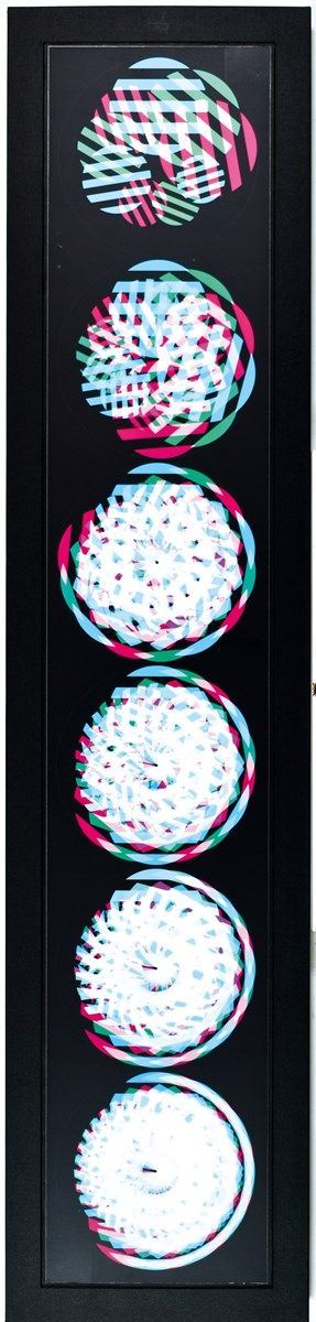 GRUPPO MID - Stroboscopic photographs: Rotating movement of 3 decreasing striped circles