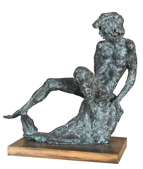 AUGUSTO MURER : Ragazzo allo scoglio  (1983)  - scultura in bronzo es. 17/22 - Auction ASTA DI GRAFICA E TECNICHE MISTE SU CARTA - I - Fidesarte - Casa d'aste