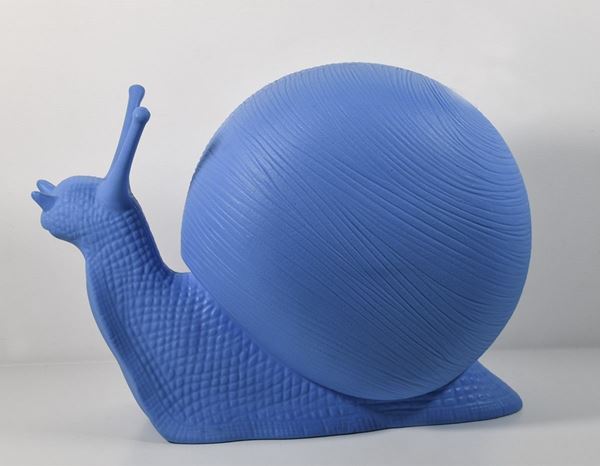 CRACKING ART GROUP : Chiocciola  - scultura in plastica azzurra es. 63/200 - Auction Arte Moderna e Contemporanea - Author graphics and Murano Glasses - Fidesarte - Casa d'aste