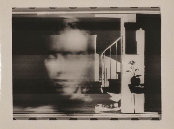 PAOLO GIOLI - Volto attraverso particolare di un&#39;immagine di Kert&#233;sz, dalla serie Photofinish