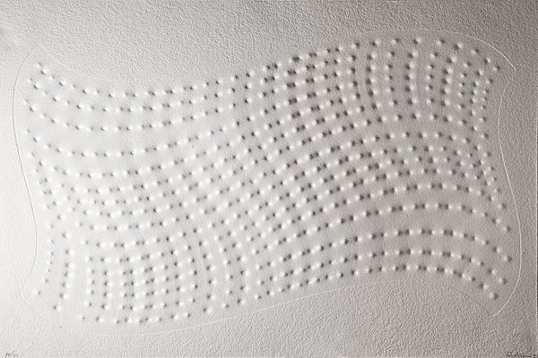 ENRICO  CASTELLANI : Carta estroflessa  (1995)  - impressione a secco su carta Sicars es. 17/50 - Auction Arte Moderna e Contemporanea - Author graphics and Murano Glasses - Fidesarte - Casa d'aste