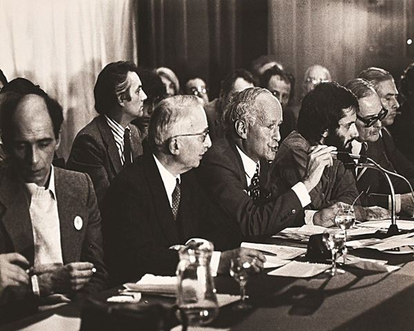 MARIO DONDERO - Parigi - Convegno del &quot;Comitato dei matematici&quot; alla Mutualit&#232; in difesa dei diritti dell&#39;uomo