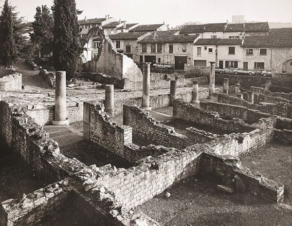 GABRIELE BASILICO - Vaison La Romaine