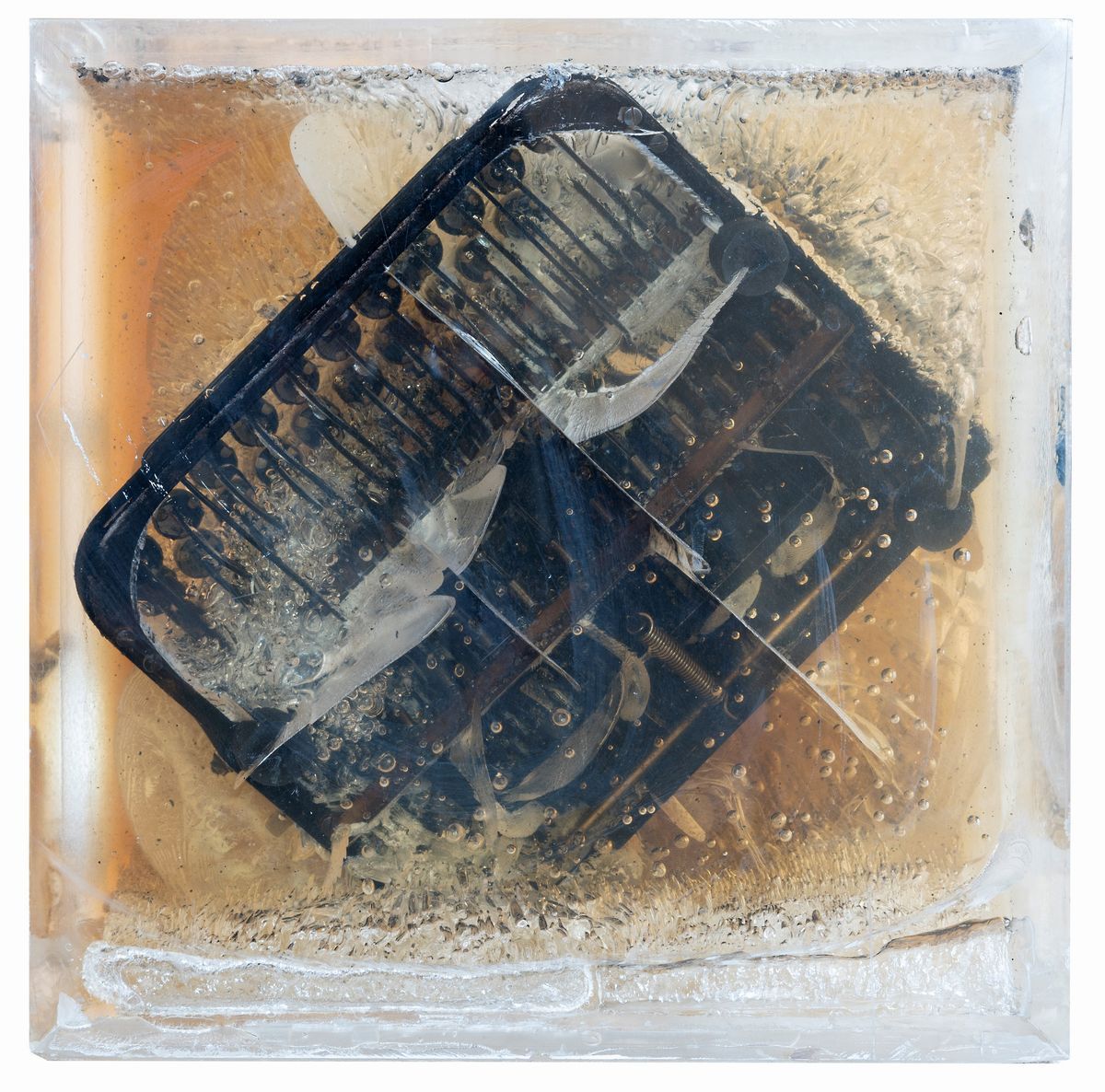 Arman Fernandez - Cube (machine a Ecrire Dans Plexiglass)