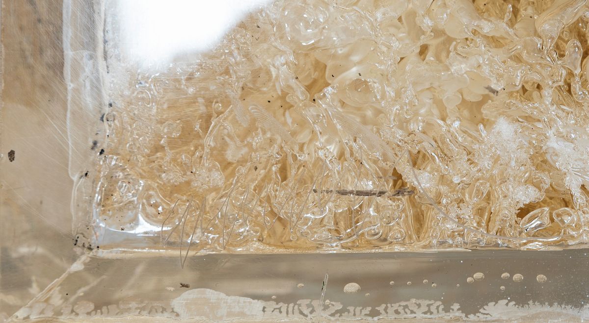 Arman Fernandez - Cube (machine a Ecrire Dans Plexiglass)