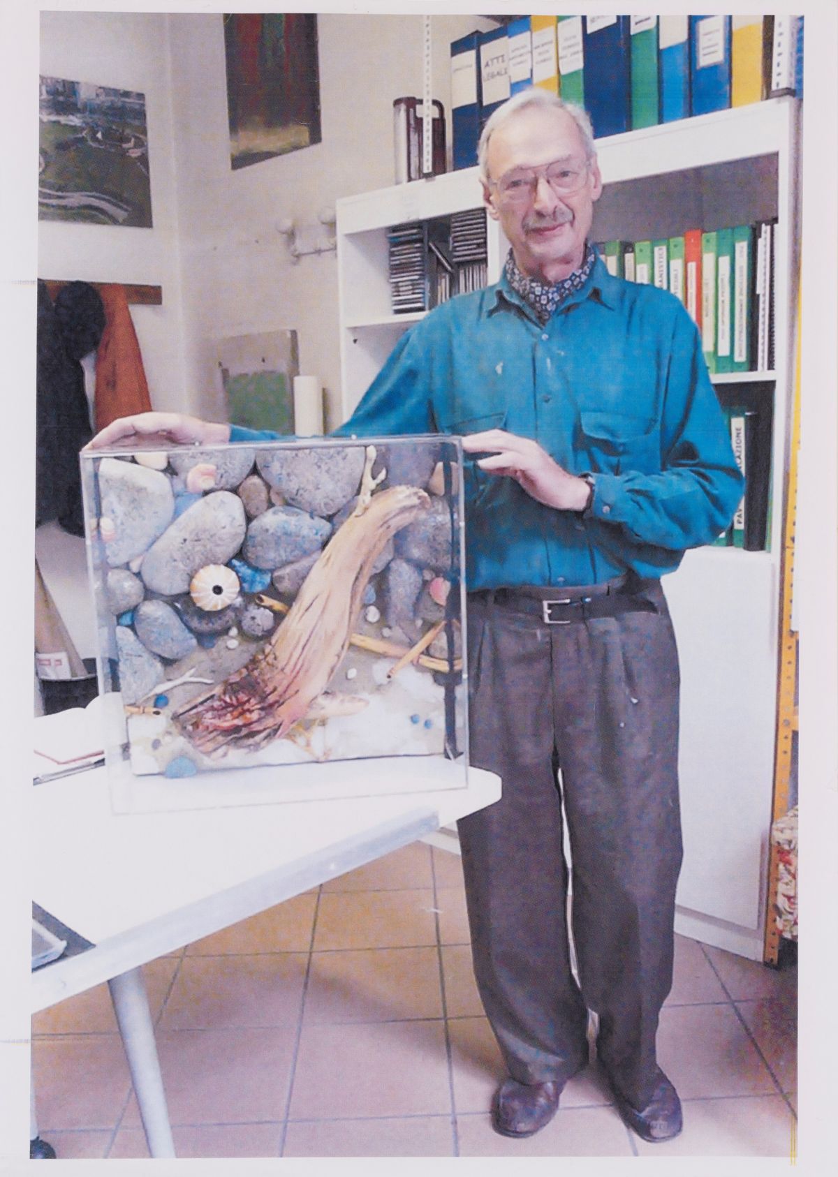 Schiuma sulla spiaggia