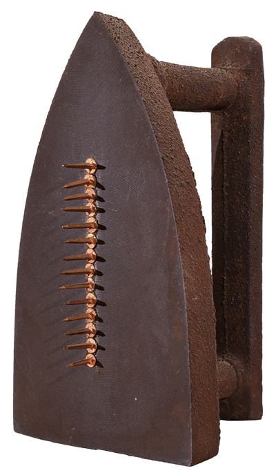 Cadeau, multiplo in bronzo con patina marrone (1932/5000)