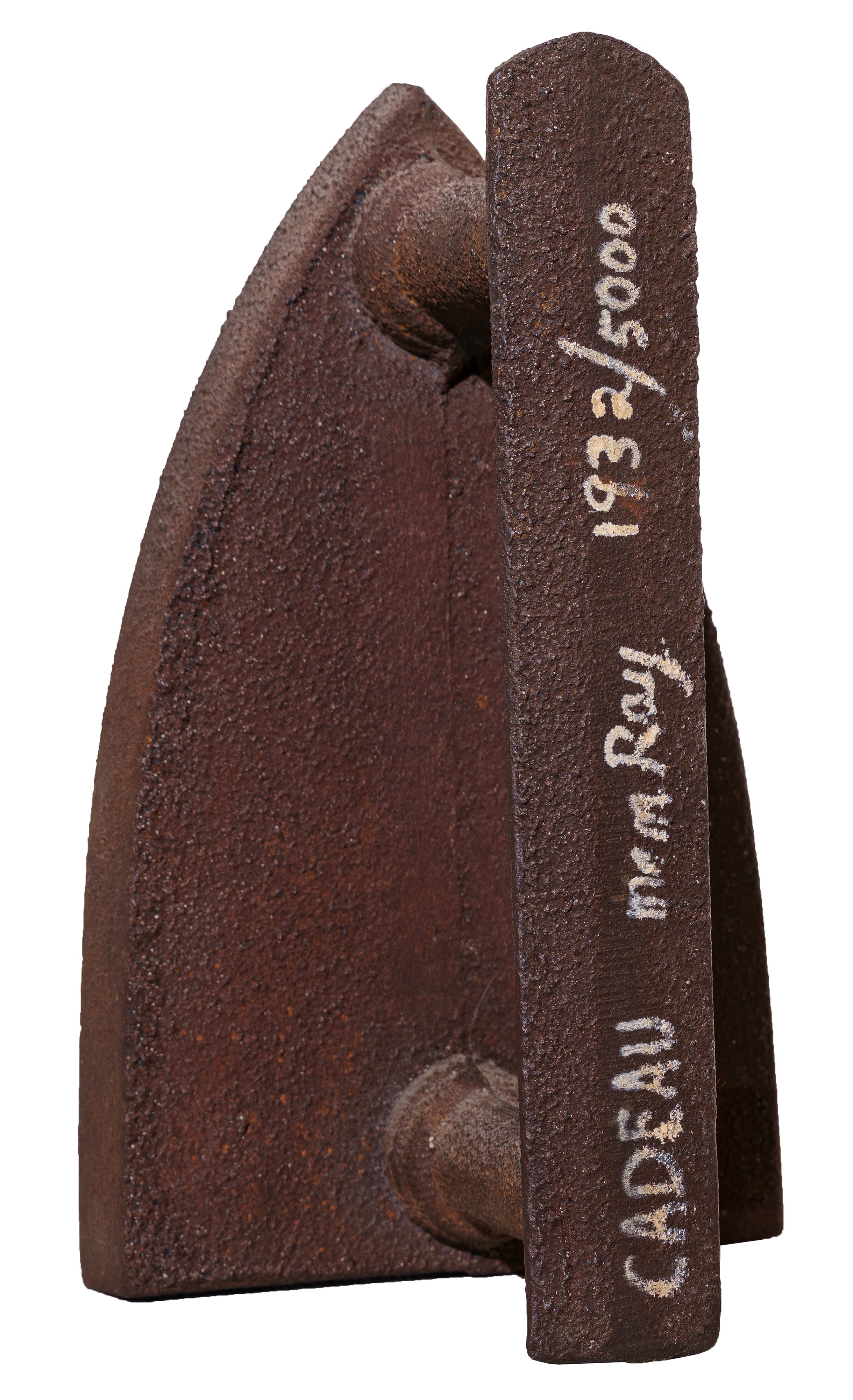 Man Ray - Cadeau, multiplo in bronzo con patina marrone (1932/5000)